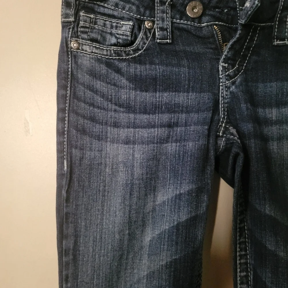 Silver Jeans - Picture 2 of 4
